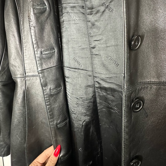 Danier Women’s Leather Jacket / Genuine Leather / Vintage Danier Leather - Picture 7 of 10